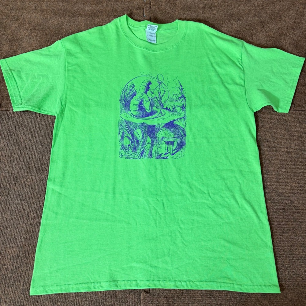 Vtg Gildan Alice in Wonderland‎ Caterpillar Mushroom Graphic T-Shirt Green Large